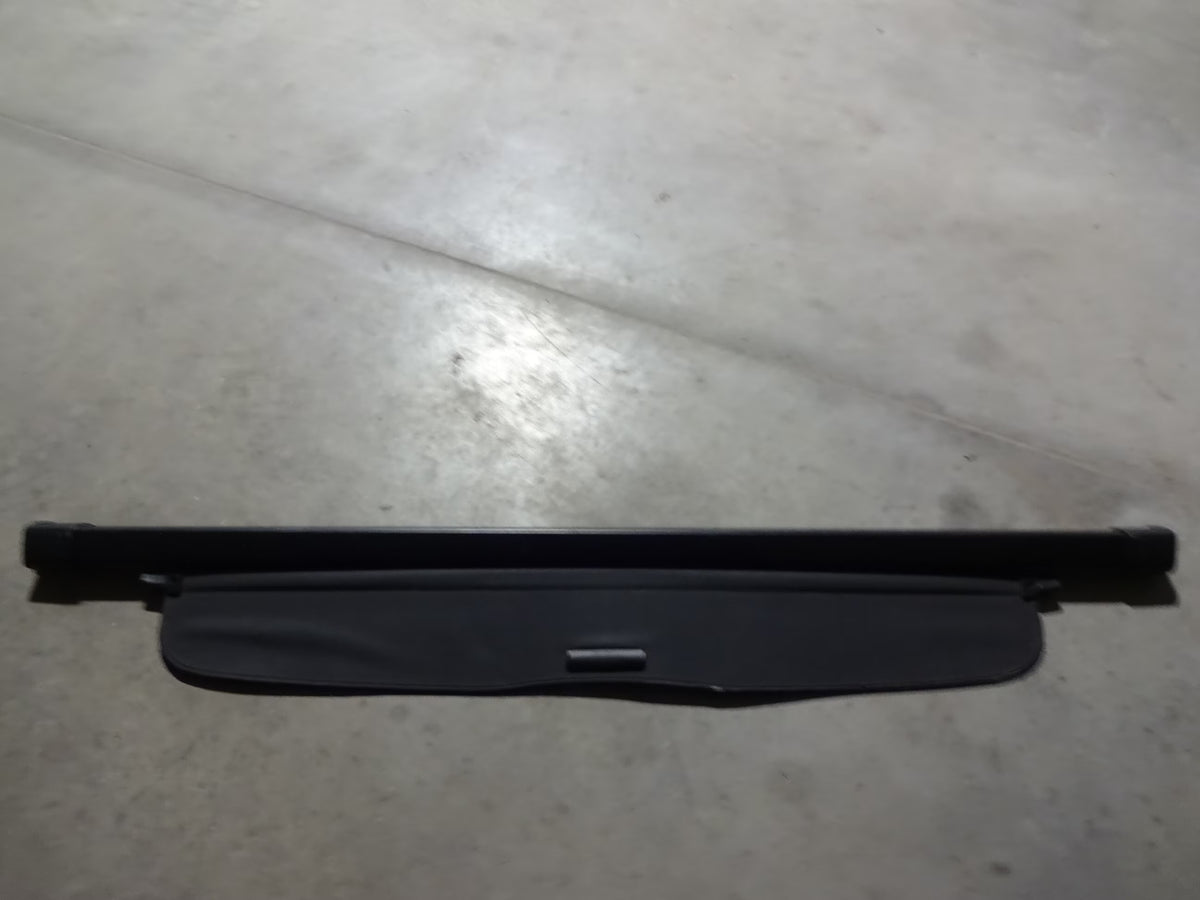 Black Retractable Cargo Cover O14701