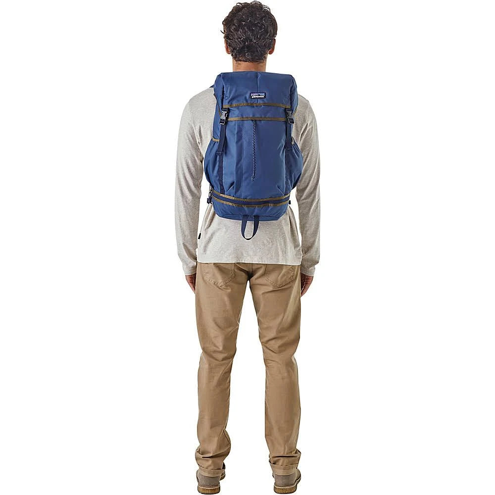 Black 28L Backpack K45819