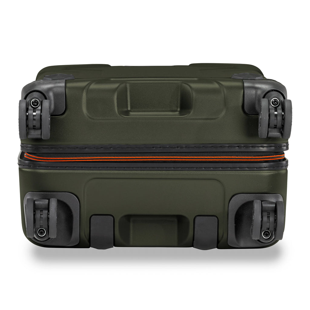 International Carry on Spinner O8409