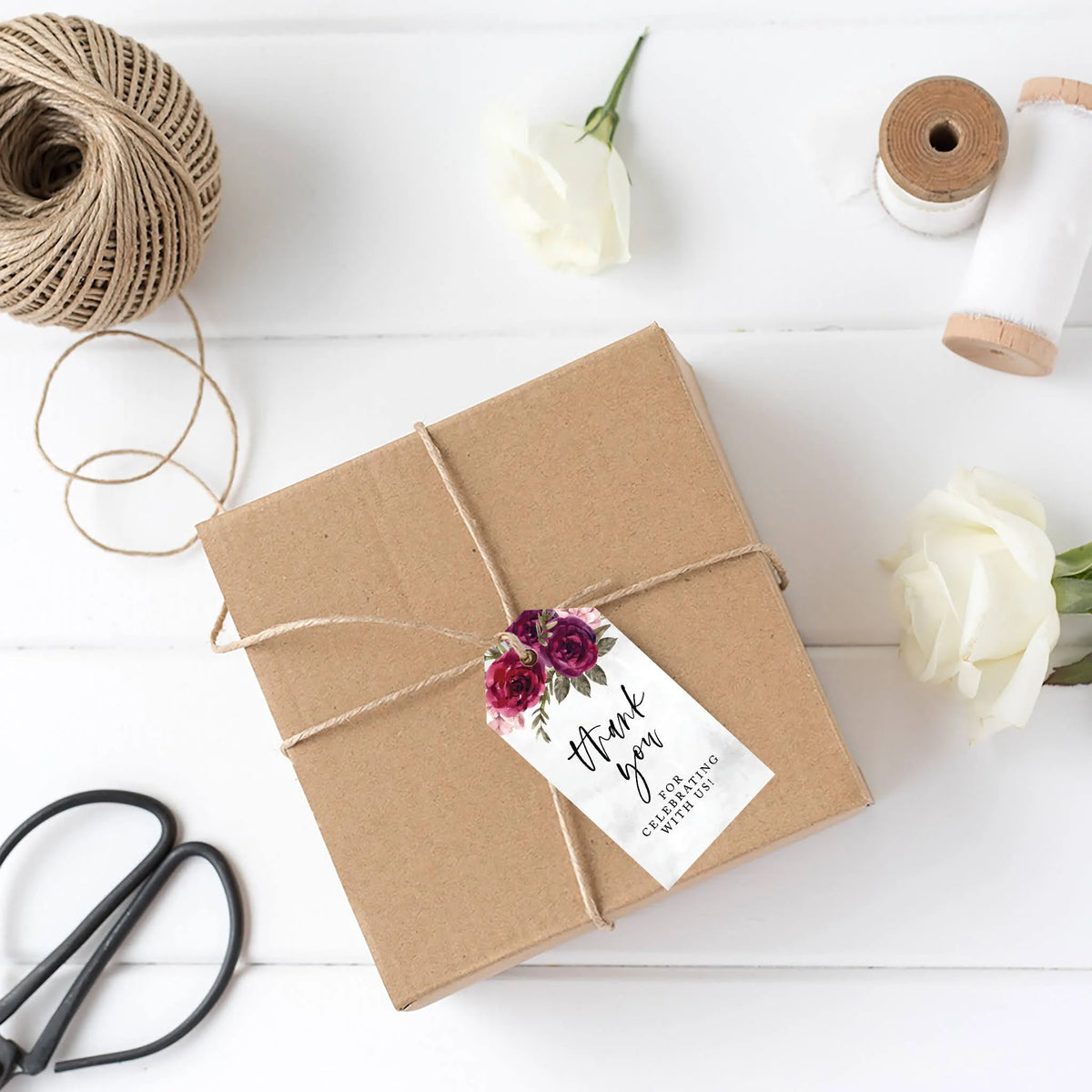 Burgundy Florals Cardstock Gift Tags with Bakers Twine 100-Pk V424