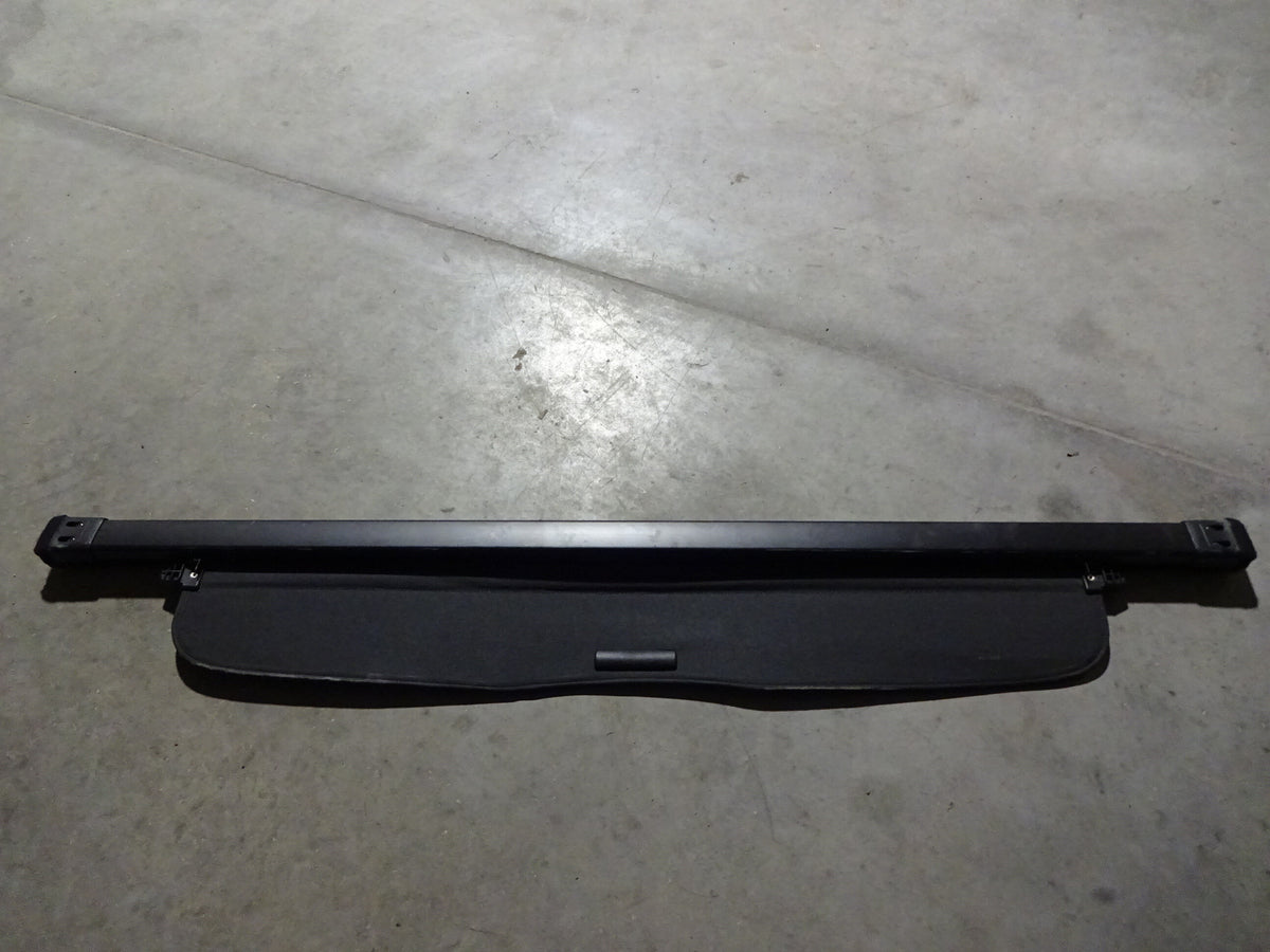 Black Retractable Cargo Cover O14701