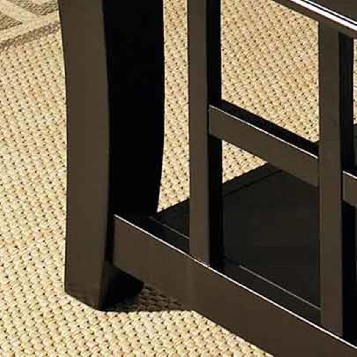 Cocktail Table N582