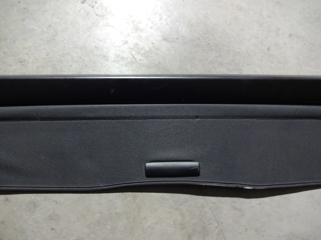 Black Retractable Cargo Cover O14701