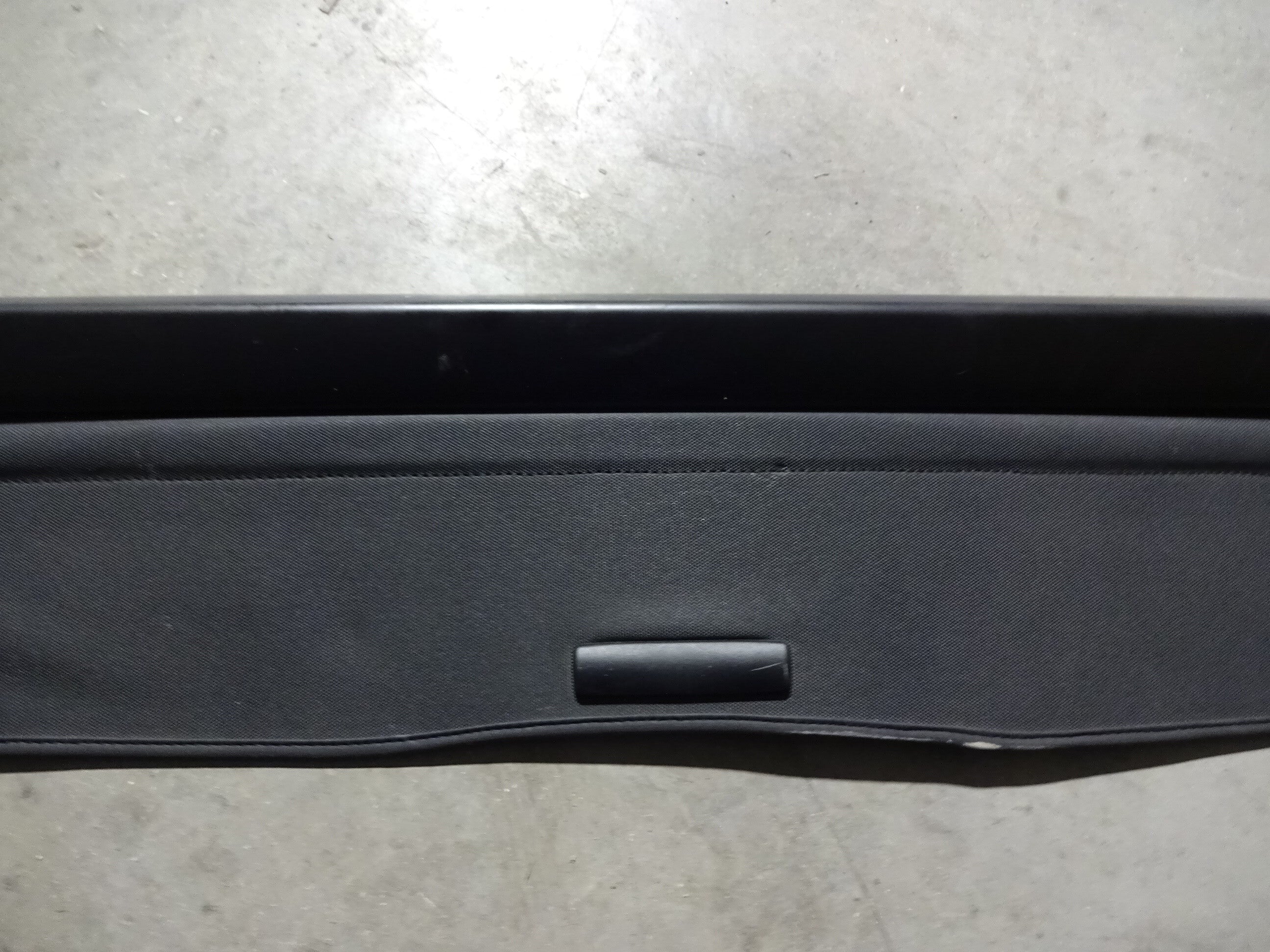 Black Retractable Cargo Cover O14701